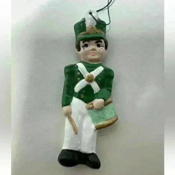 Miniature Ceramic Soldier (1) And 2 Angel Ornaments - Picture 5 of 8